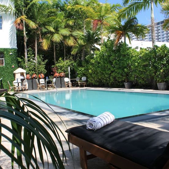 Pool view of San Juan Hotel Miami Beach