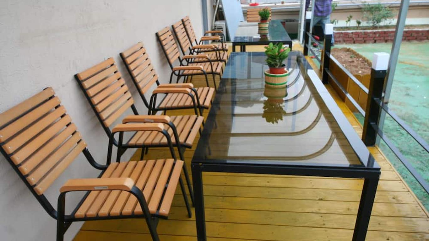 ستار جيست هاوس