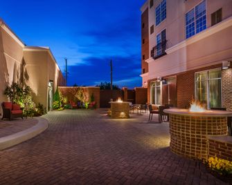 Hyatt Place Fredericksburg at Mary Washington - Fredericksburg - Patio