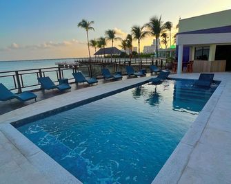 Iate Plaza Hotel - Fortaleza - Pool