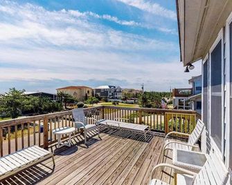 Michael-Xanadune - Virginia Beach - Balcony
