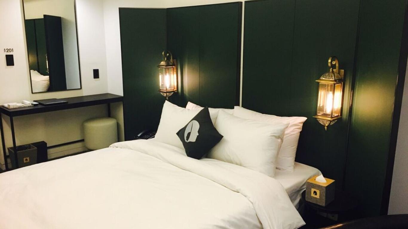 هوتل ذا ديزاينرز يويدو