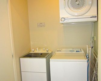 فيلا ديل لاغو - كوينستون - مرفق الغسيل