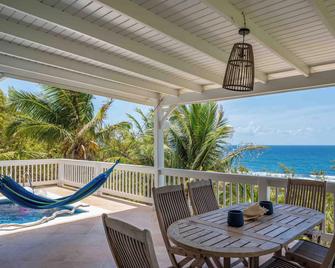 White Caps - Bathsheba - Balkon