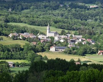 Hotel-restaurant Les Chenets - Saint-Bonnet-en-Champsaur - Vista del exterior