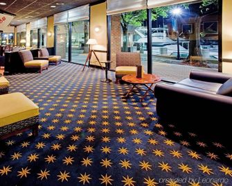 The Landing at Hampton Marina, Tapestry Collection by Hilton - Hampton - Aula