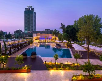 Adana Hilton - Adana - Zwembad