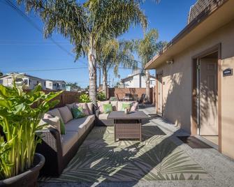 Stage Coach Lodge - מונטריי - פטיו