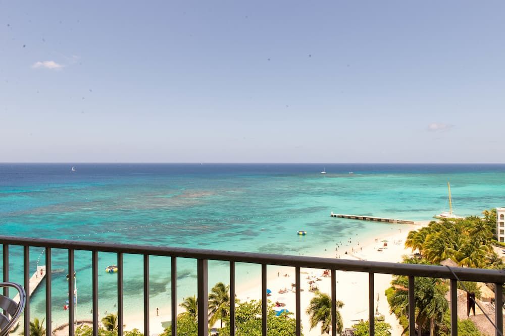 Sky Box Beach Suite at Montego Bay Club