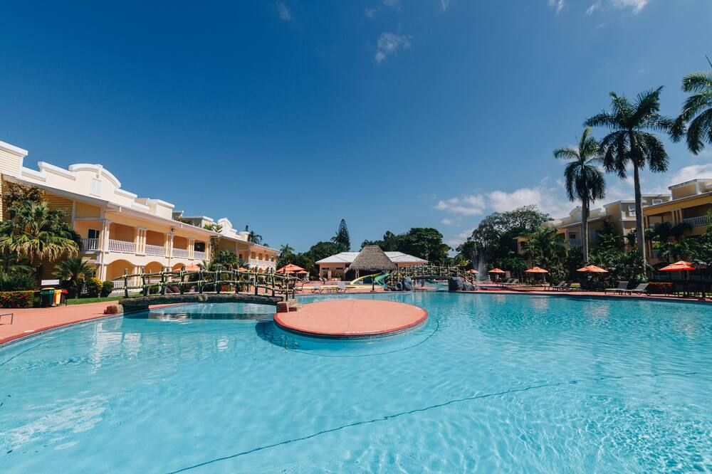 تيلامار ريزورت - تيلا - حوض السباحة