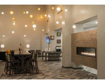 Hampton Inn & Suites Minneapolis University Area - מינאפוליס - מסעדה