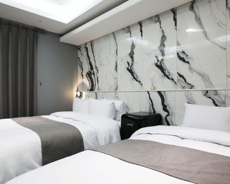 El Tower Hotel - Gunsan