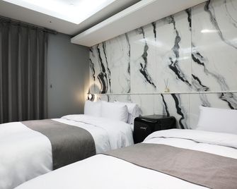 El Tower Hotel - Gunsan