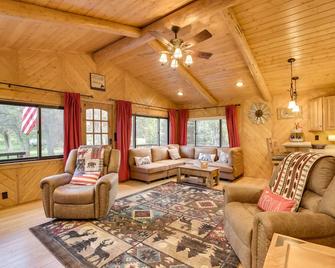 Creekside Ten Sleep Vacation Rental and Deck and Grill - Ten Sleep - Sala de estar