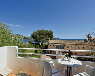 Logis Hotel l'Esterella - Saint-Raphaël - Balcony
