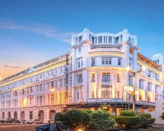 Grand Oriental Hotel - Colombo - Building