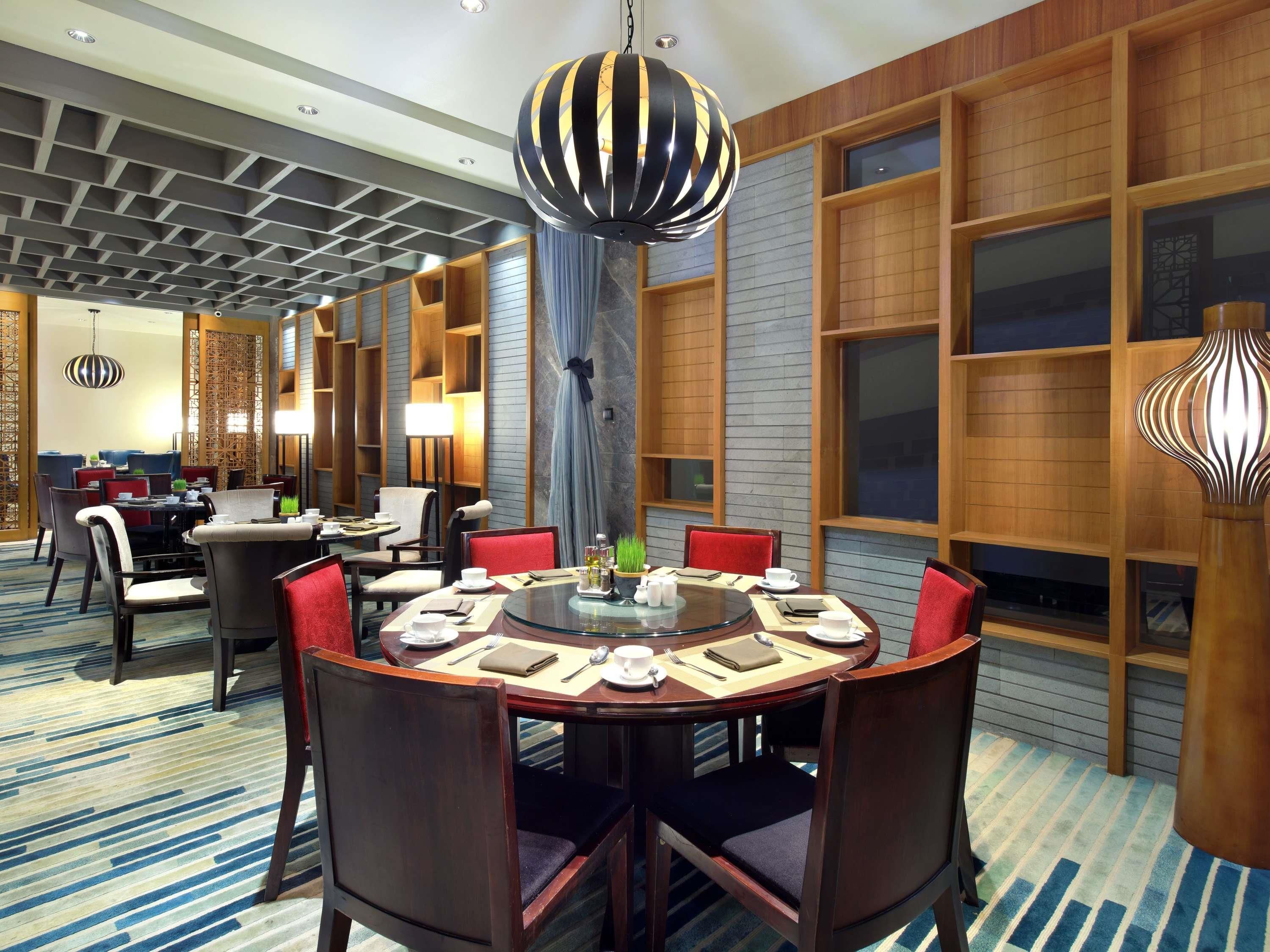 Grand Mercure Maha Cipta Medan Angkasa - Medan - Restaurant