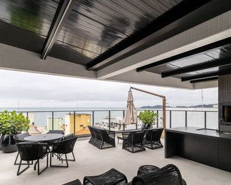 VFR - Estudios proximos da praia de Bombas - Bombinhas - Balcony