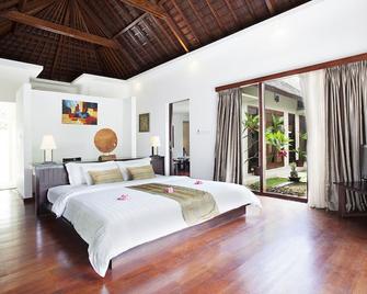 Kebun Villas & Resort - Senggigi - Yatak Odası