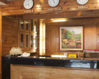 Hotel Cosmopolitan - Baguio - Recepción