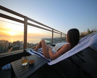Sunrise Hotel - Jounieh - Varanda