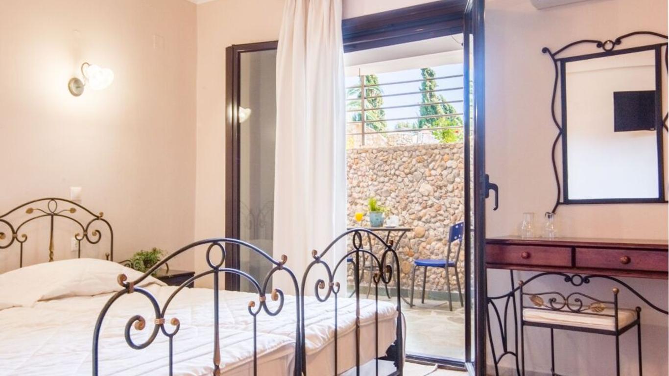Nepheli Hotel