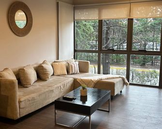Casa Campus Pilar Suites - Pilar - Salon