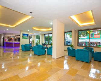 Private Hotel - İçmeler - Reception