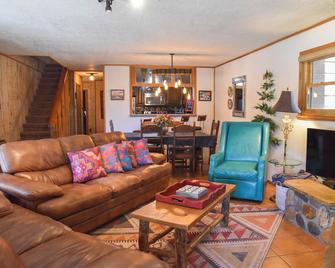 3 bedroom accommodation in Red River - Red River - Living room