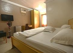 Semper Diamond Lodge - Lagos - Bedroom
