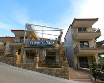 Artemis Plaza - Loutra - Edificio
