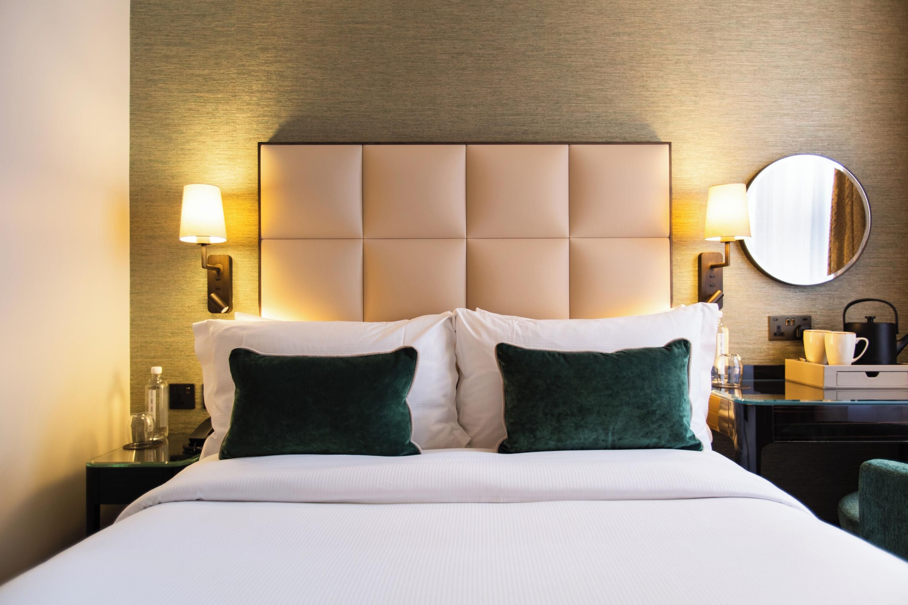 ذا هاتبون هوتل، فيتسرفيا