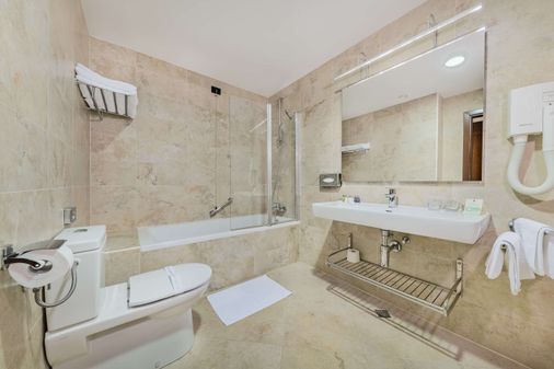 호텔 두브로브니크 자그레브 - 자그레브 - 욕실