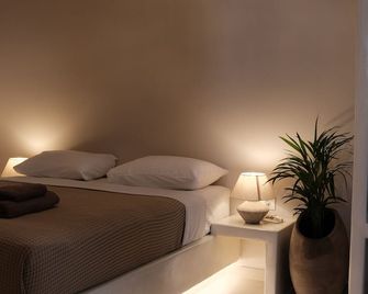Cycladic Charm - Naousa - Bedroom