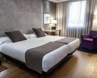 Hotel Zenit Conde de Orgaz - Madrid - Bedroom