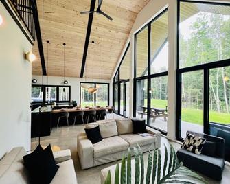 Halt sur Perkins Spa Nature - Potton - Sala de estar