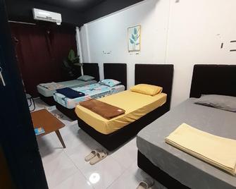 Co.Living Hostel Menglait - Bandar Seri Begawan - Bedroom