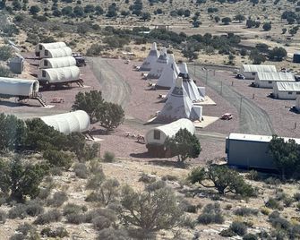 Grand Canyon Glamping Resort - Meadview - Rakennus
