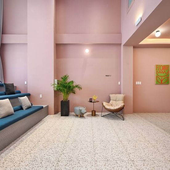 Brown Dot Hotel Saigon Airport image 1