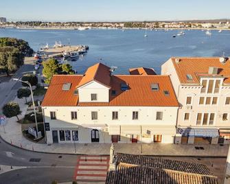 San Valentino Palace - Umag - Gebäude