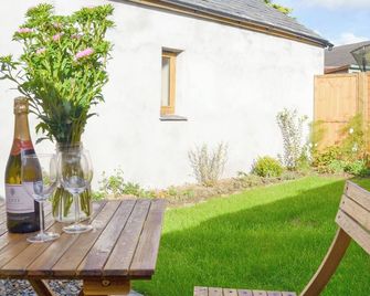 1 bedroom accommodation in Derril, near Bude - Holsworthy - Binnenhof
