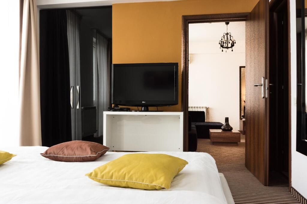 Alex&George Boutique Hotel thumbnail 3