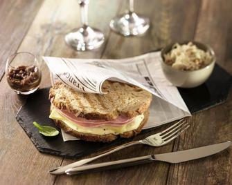 ibis Saintes - Saintes - Bar