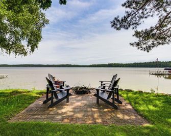Short Drive to Itasca State Park - Waterfront Home - Park Rapids - Patio