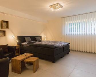 First Class Apartment Dortmund near Stadion / TU / Westfalenhalle - Dortmund - Slaapkamer