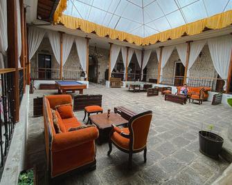 Golden Rest Ecuador - Latacunga - Sala de estar