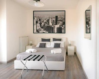 Luxury 2 - Bari - Camera da letto