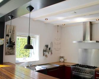 Comfortable Family Bungalow Near Veerse Meer On 630m2 Of Land - Kamperland - Kitchen