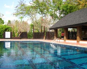 Balcony Hill Resort - Mae Suai - Piscina