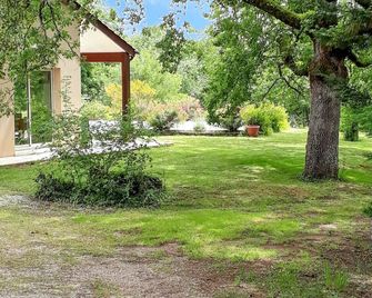 Villa ravissante à Loubressac avec piscine privée - Loubressac - Buiten zicht